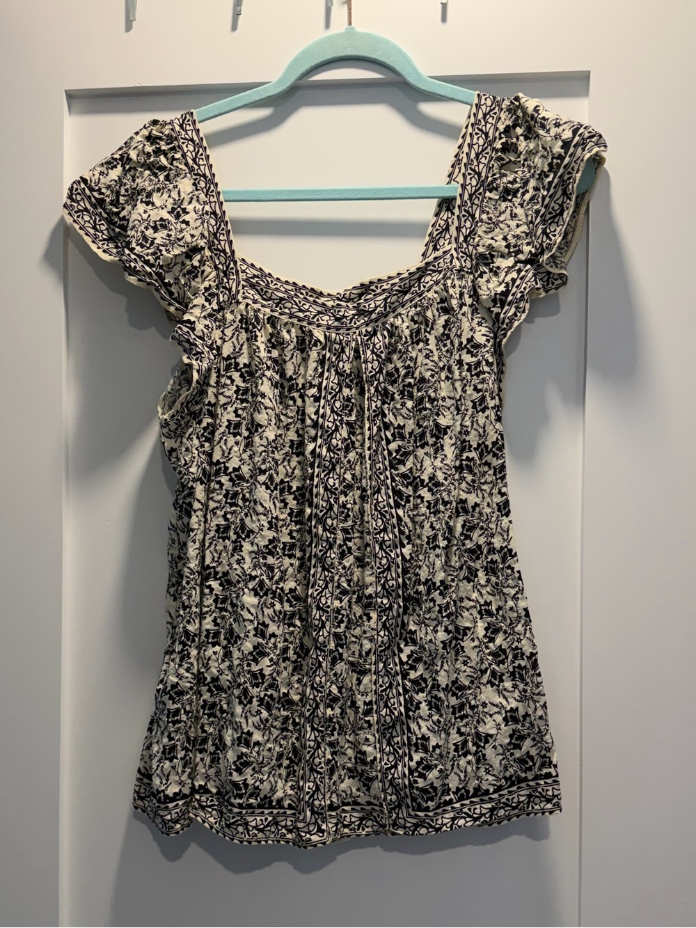 Floral Flutter-Sleeve Women’s Top in Cream and Black